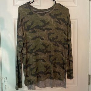 American Eagle camo high-low sweater